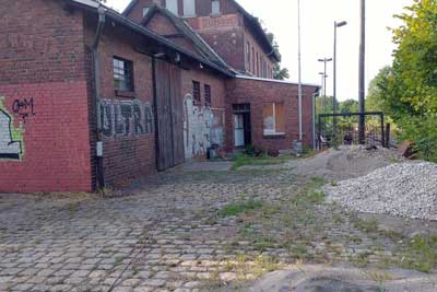 Bahnhof Bad Düben – Verladerampe, Hintereingang Stellwerk